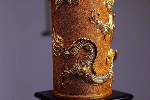 炮彈殼改裝的貼金工藝品,您可見過 好一個雙龍戲珠